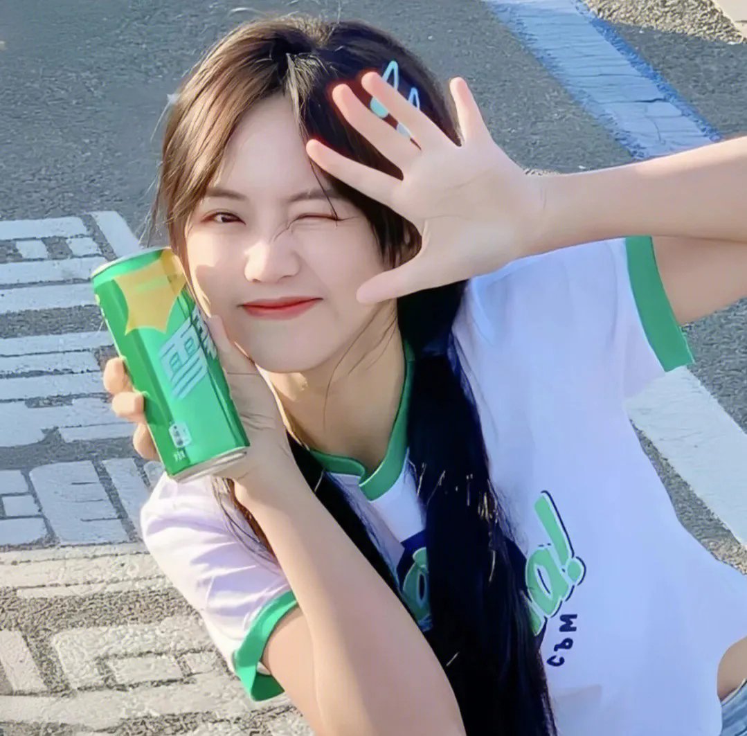 后窗的女人